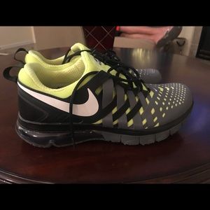 Nike Shoes - Finger trap Nike Max Nike Shoes - Finger trap Nike Max